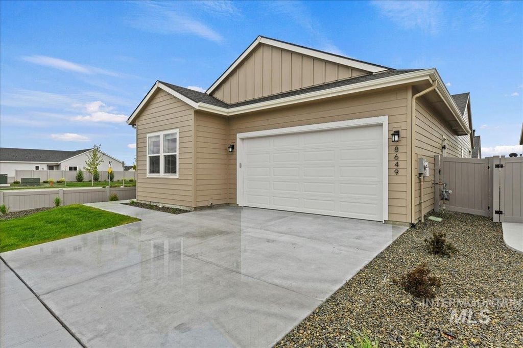 Photo of 8649 W Chamblee St, Star, ID 83669 (MLS # 98979725)