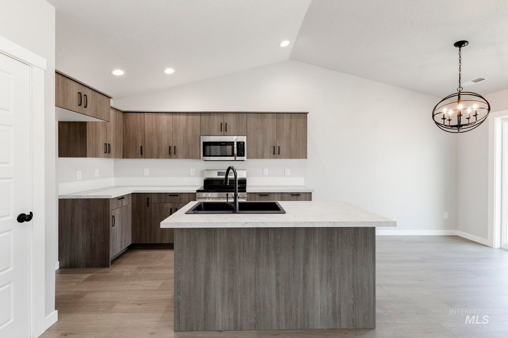 Photo of 3826 E Freedom Tower Dr, Nampa, ID 83686 (MLS # 98996132)
