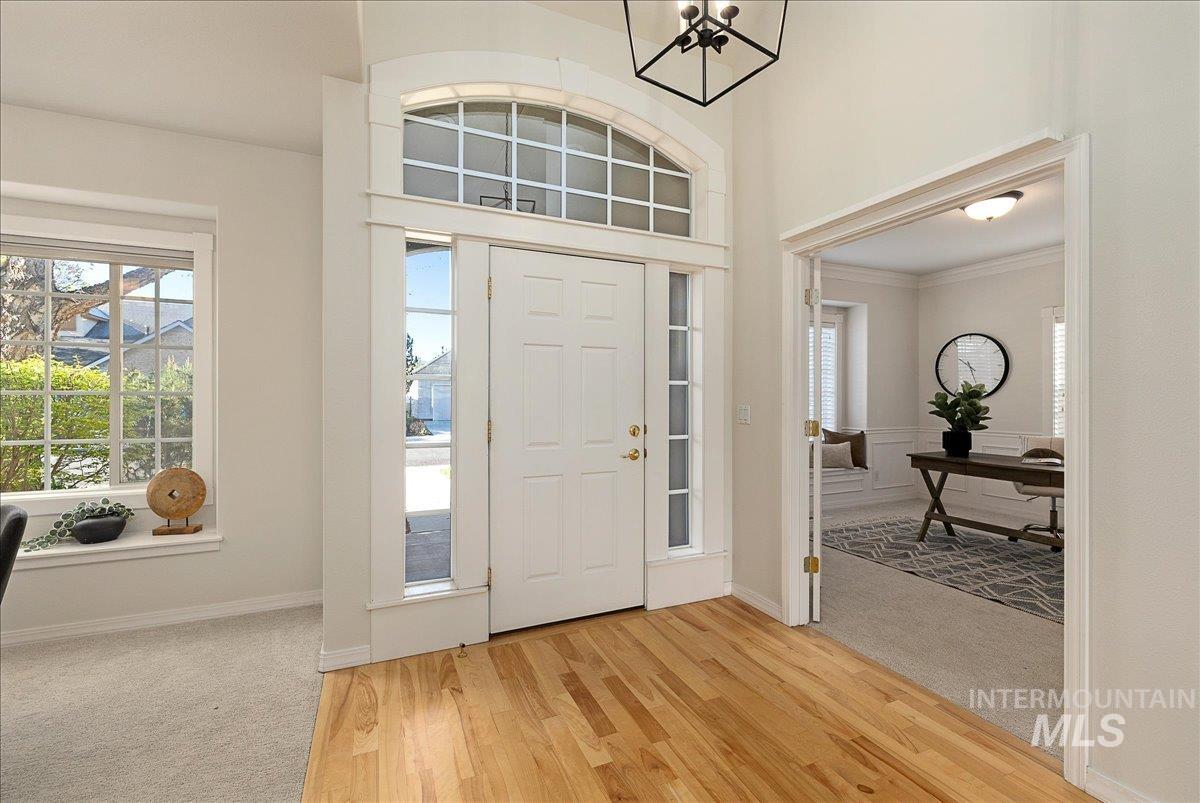 1130 W Colchester Dr