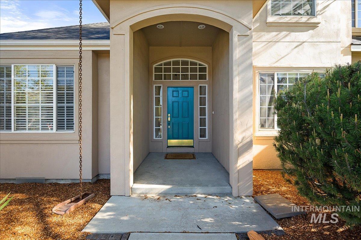 1130 W Colchester Dr