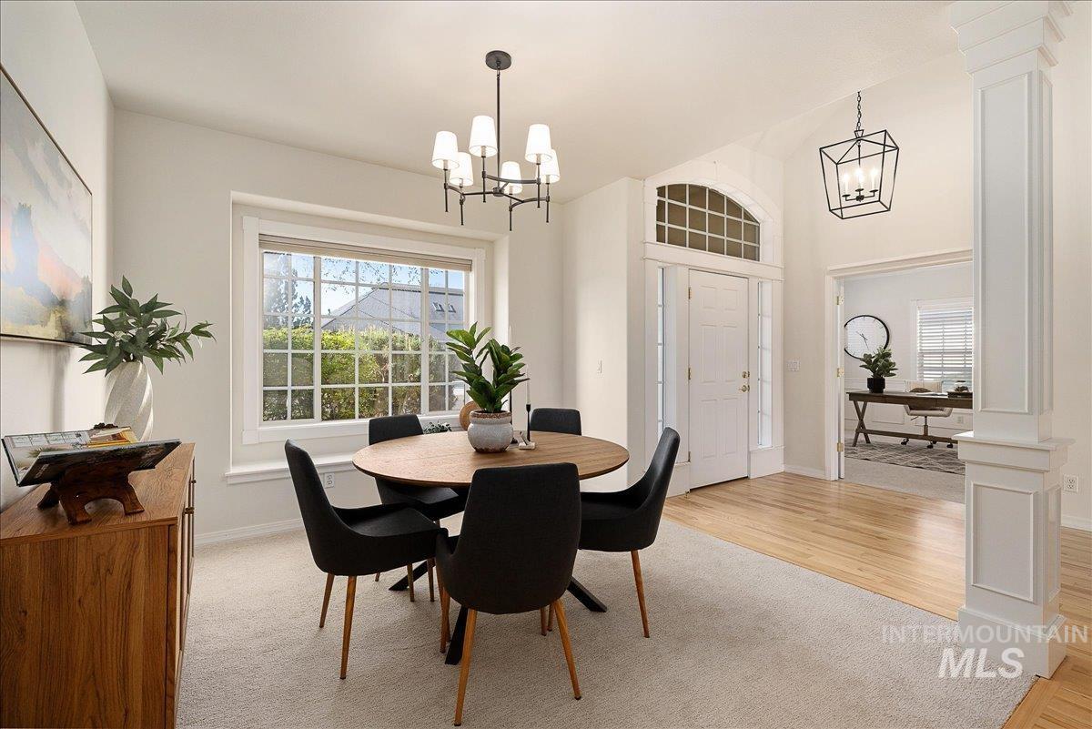 1130 W Colchester Dr