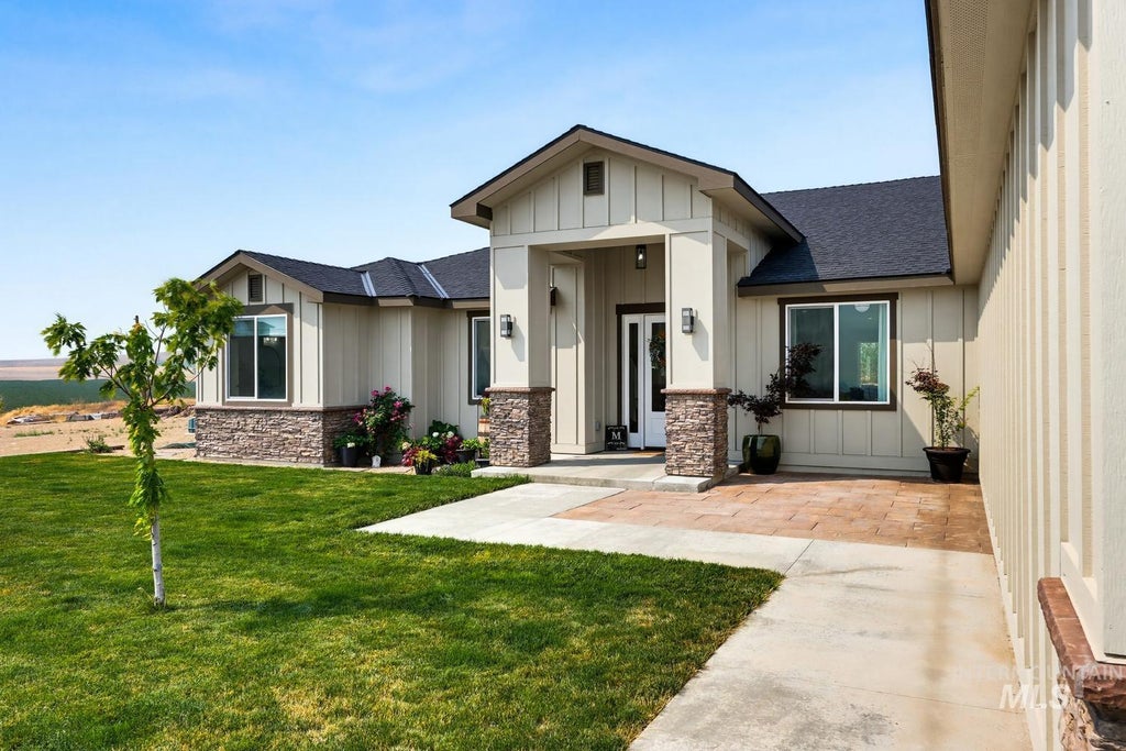 Photo of 7905 Humble Lane, Nampa, ID 83686 (MLS # 98994934)