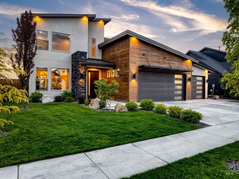 Photo of 761 S Short Ln, Eagle, ID 83616 (MLS # 98983547)