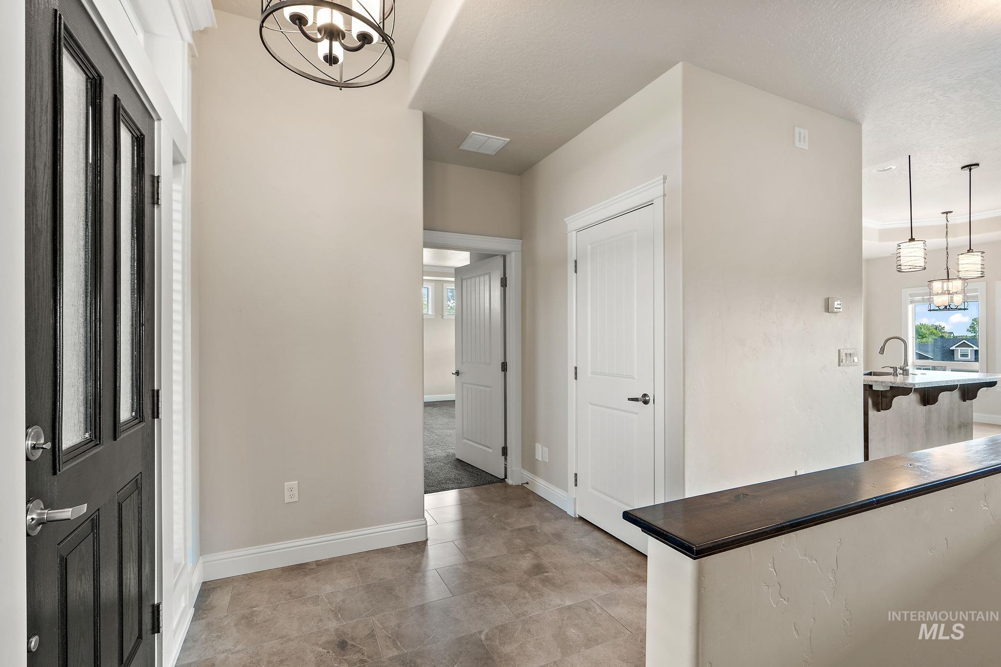 12326 S Hunters Point Dr