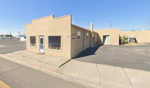 Photo of 727 S 2nd Ave, Twin Falls, ID 83301 (MLS # 98998937)