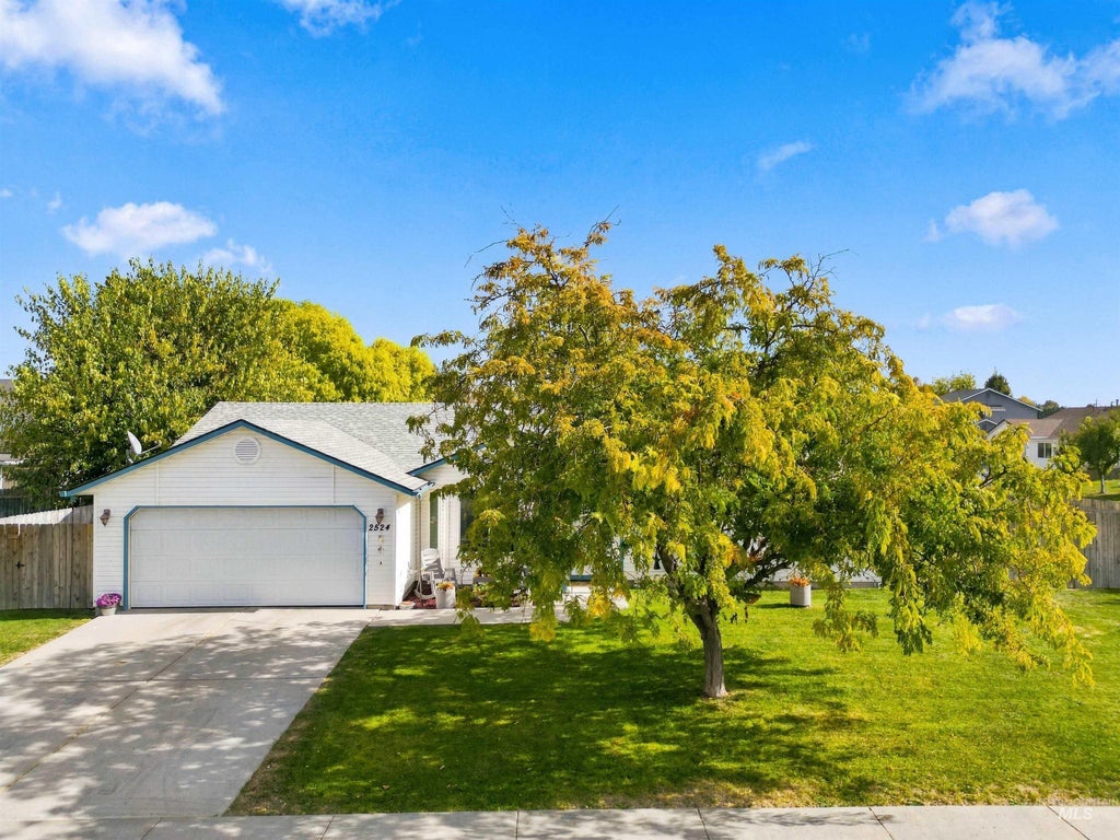 Photo of 2524 Smart Street, Nampa, ID 83686 (MLS # 99004361)
