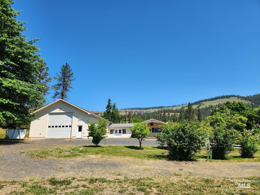 Photo of 367 Woodland Rd, Kamiah, ID 83536 (MLS # 99000605)