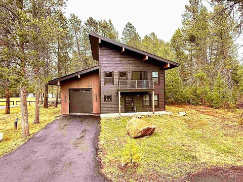 Photo of 12910 Dawn Dr, Donnelly, ID 83615 (MLS # 98979845)