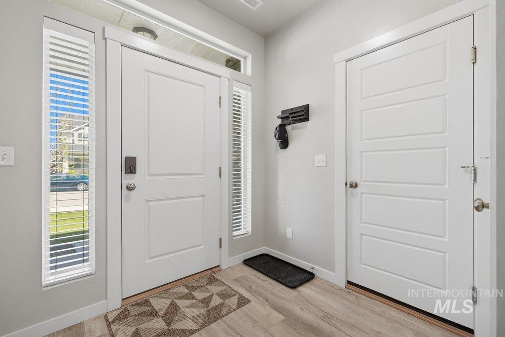 Photo of 5955 S Chinook Way, Boise, ID 83709 (MLS # 98985496)