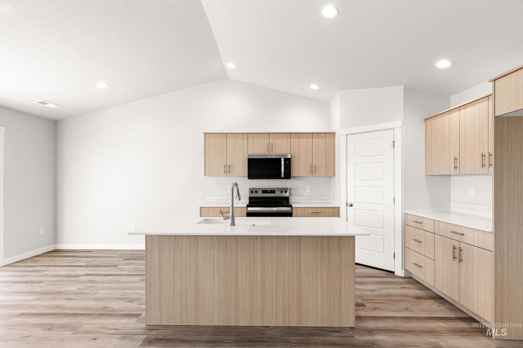 Photo of 3831 W Piscina Dr, Meridian, ID 83642 (MLS # 98984757)