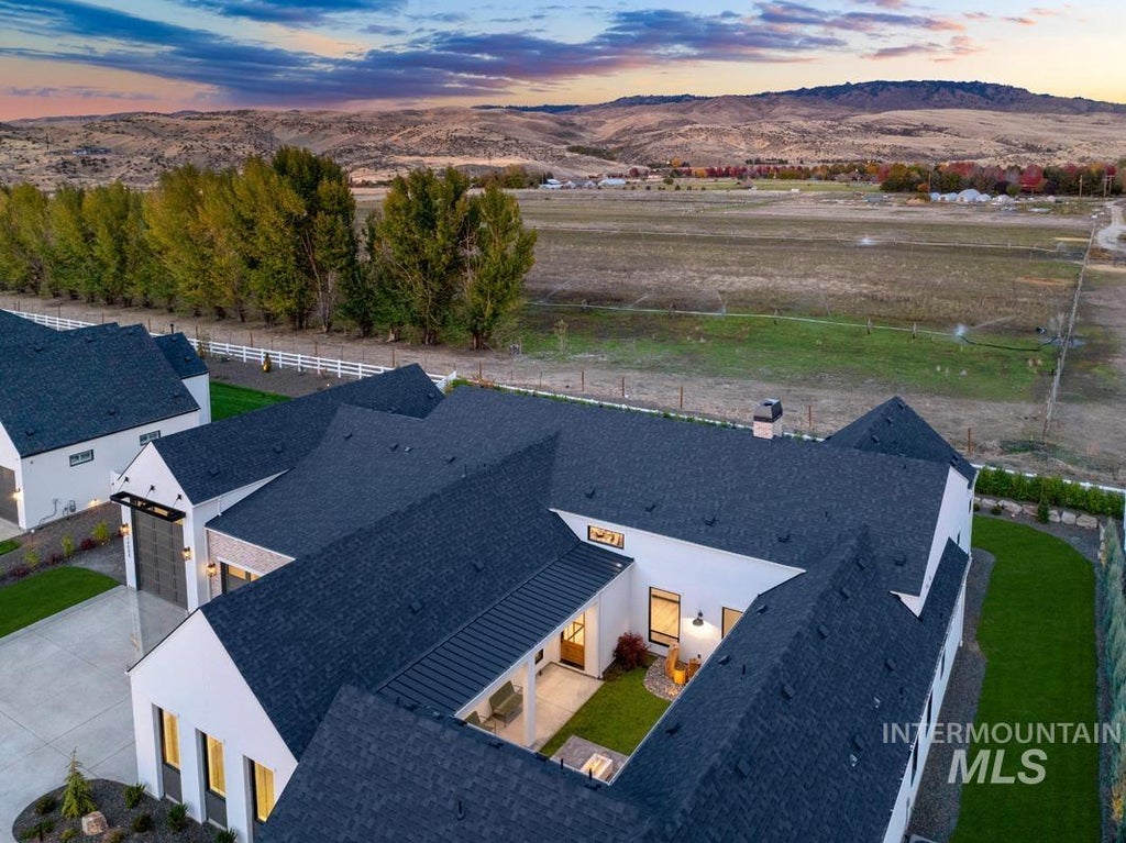 Photo of 14088 N Hornbill Way, Boise, ID 83714 (MLS # 99005126)