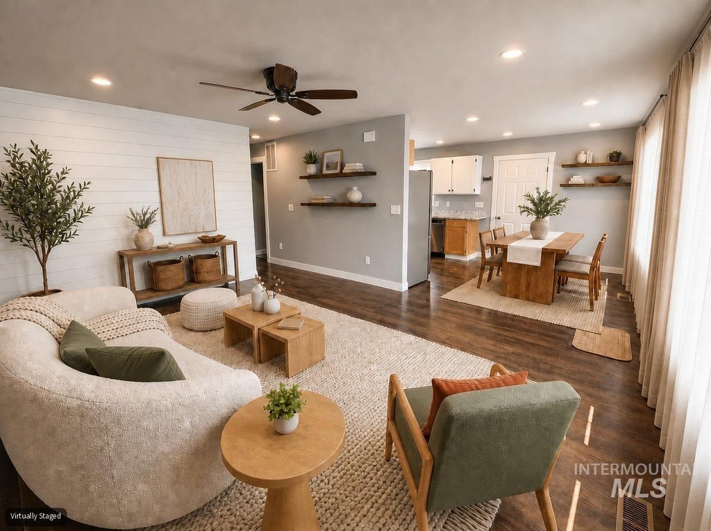 Photo of 1933 Grelle Ave, Lewiston, ID 83501 (MLS # 98996199)