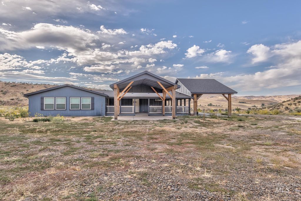 Photo of 1587 Gentry Ln, Weiser, ID 83672 (MLS # 98961045)