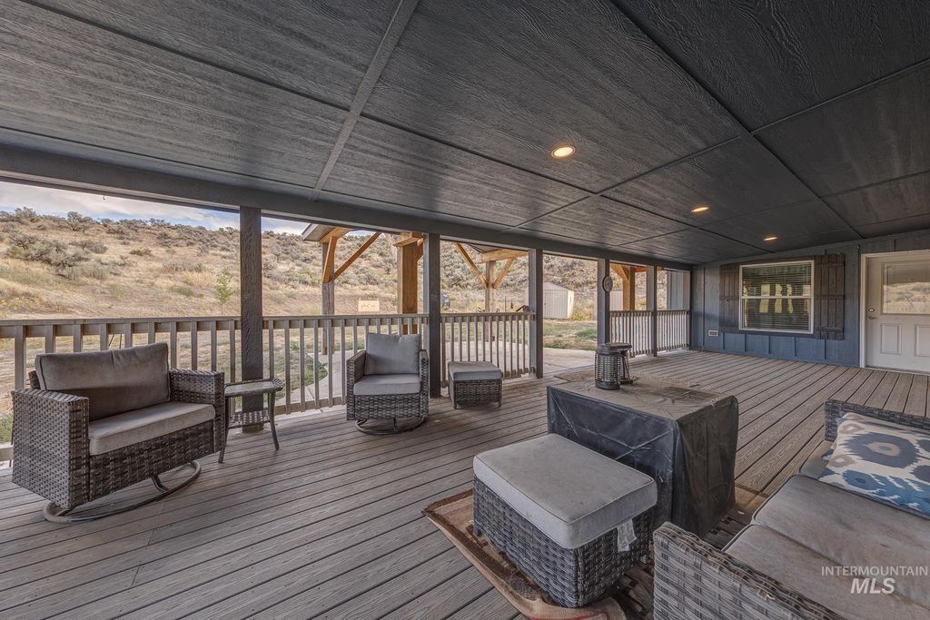 Photo of 1587 Gentry Ln, Weiser, ID 83672 (MLS # 98961045)