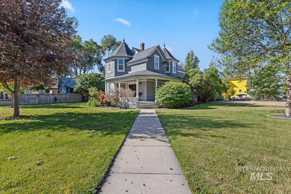 Photo of 904 E Belmont St, Caldwell, ID 83605 (MLS # 98989289)
