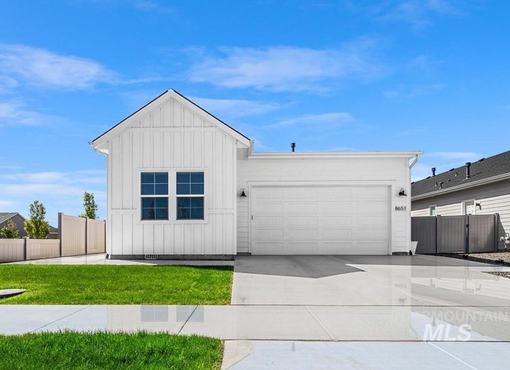 Photo of 8651 W Stillmore St, Star, ID 83669 (MLS # 98984432)