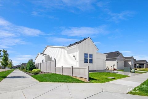 Photo of 8651 W Stillmore St, Star, ID 83669 (MLS # 98984432)