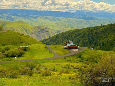 Photo of 101 Meadow View Ln, White Bird, ID 83554 (MLS # 98951343)