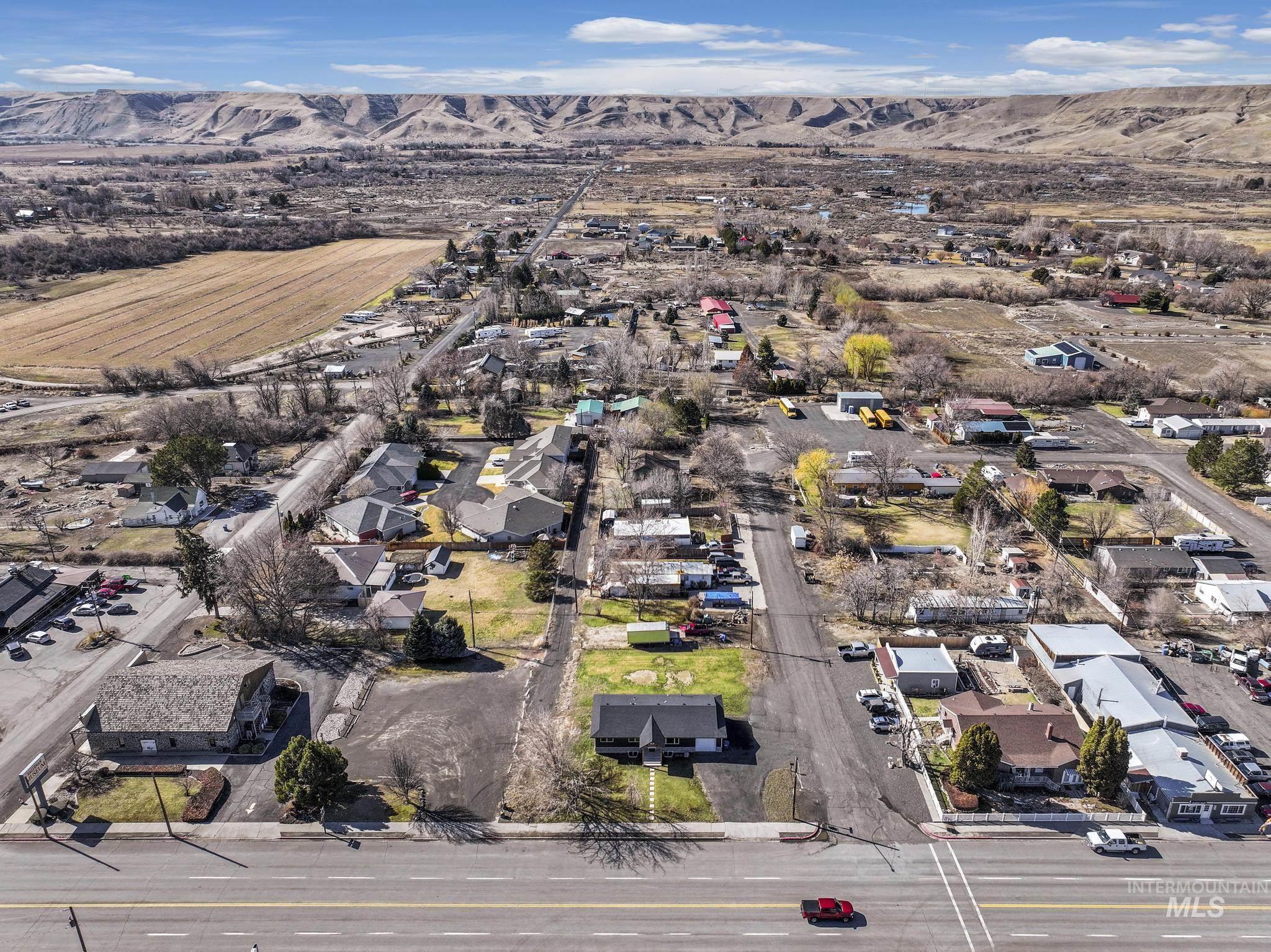 Hagerman, Idaho 83332, United States, 4 Bedrooms Bedrooms, ,3 BathroomsBathrooms,Residential,Active,83945