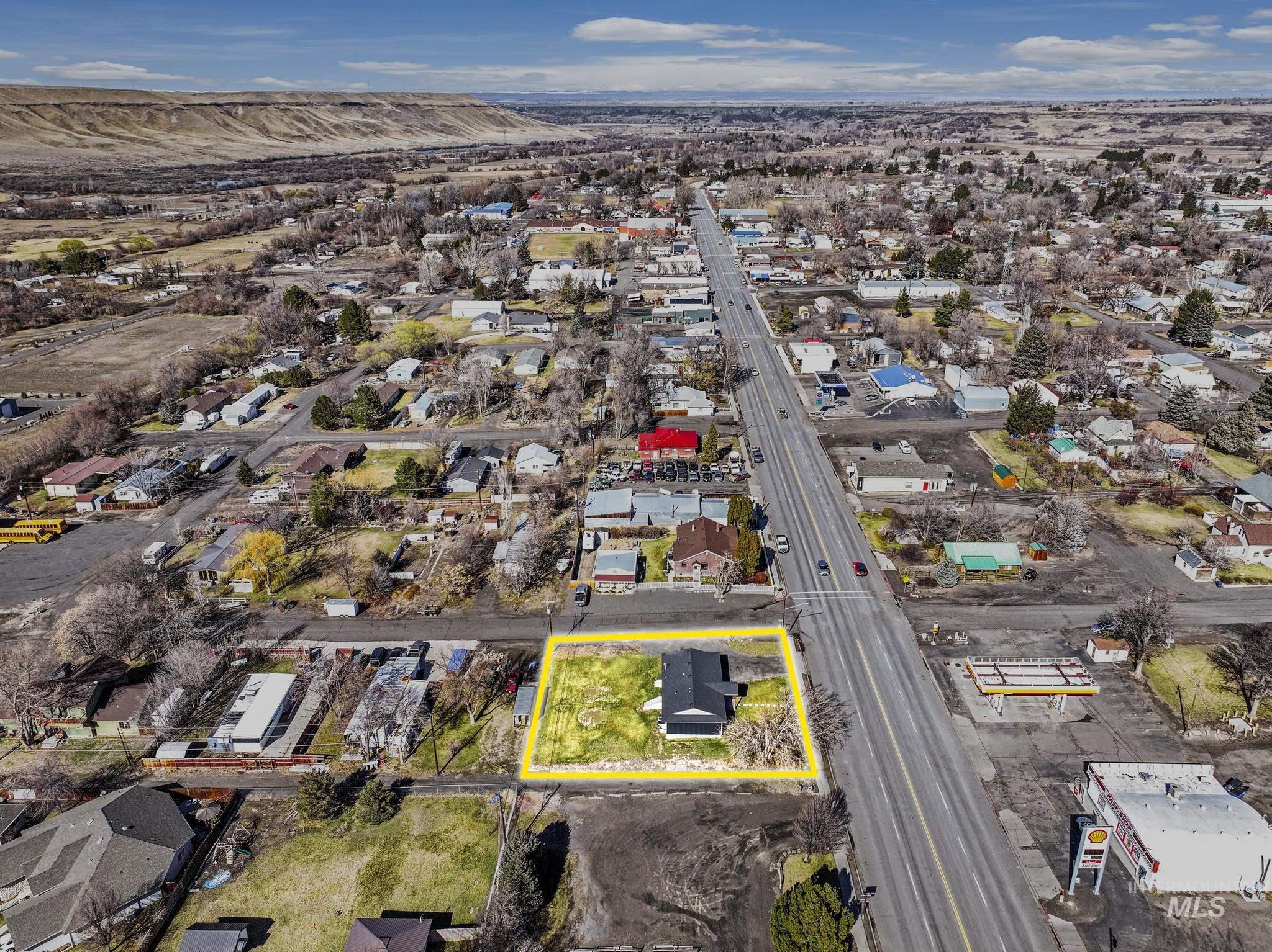 Hagerman, Idaho 83332, United States, 4 Bedrooms Bedrooms, ,3 BathroomsBathrooms,Residential,Active,83945