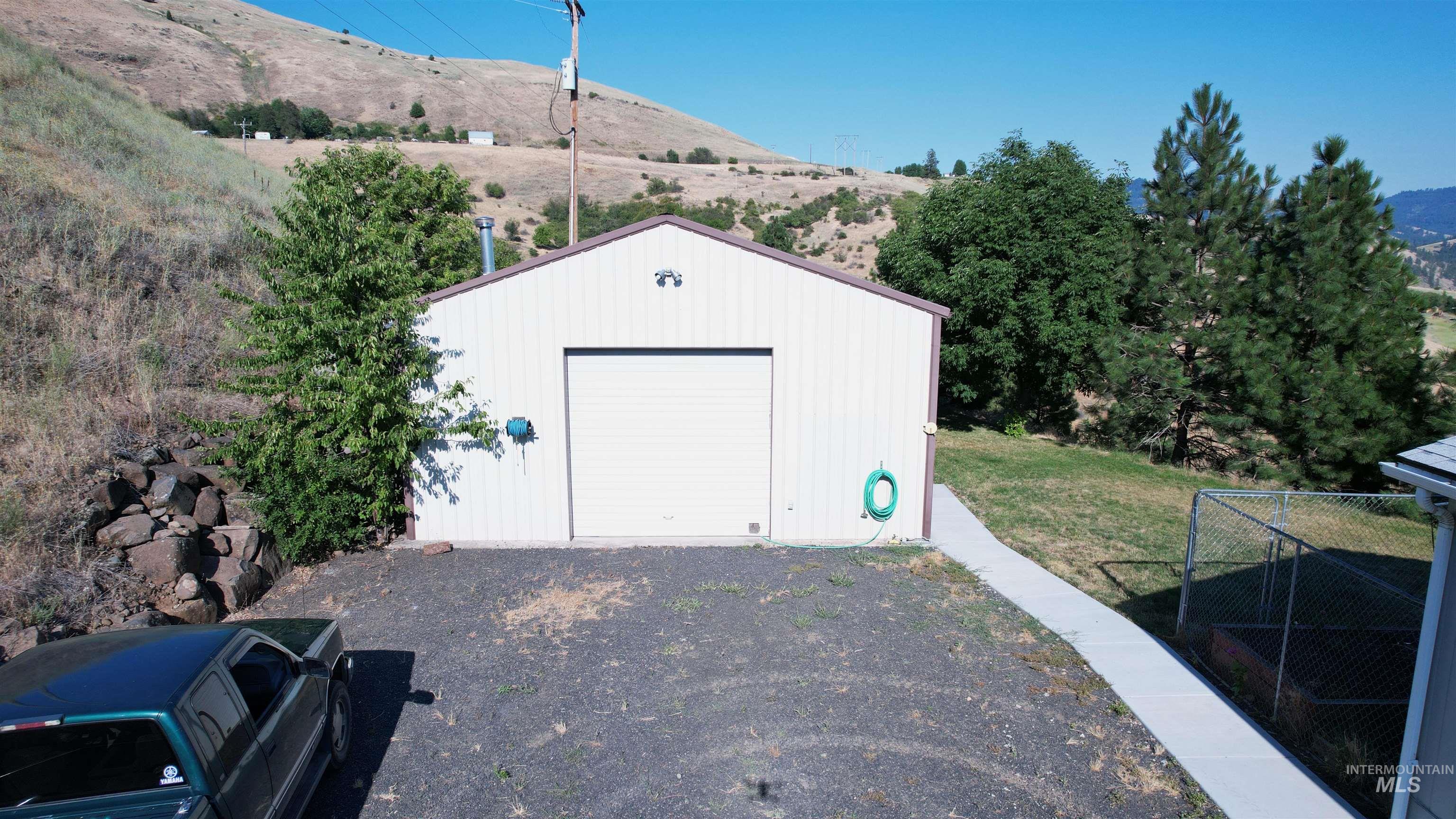 19593 Ryegrass Ln, Lenore, Idaho image 4