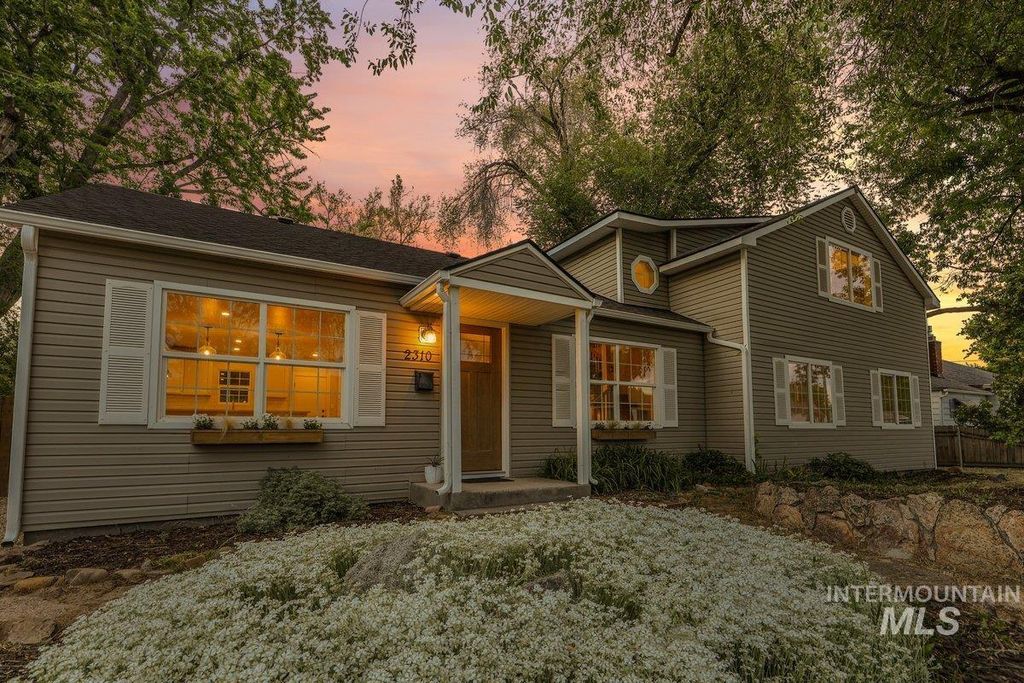 Photo of 2310 W Frederic St, Boise, ID 83705 (MLS # 98986219)