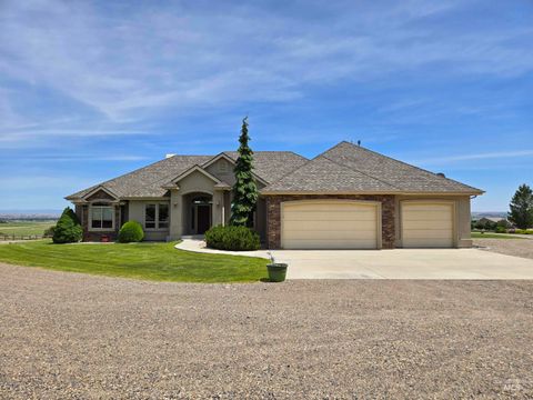 Photo of 654 King Ave, Ontario, OR 97914 (MLS # 98949397)