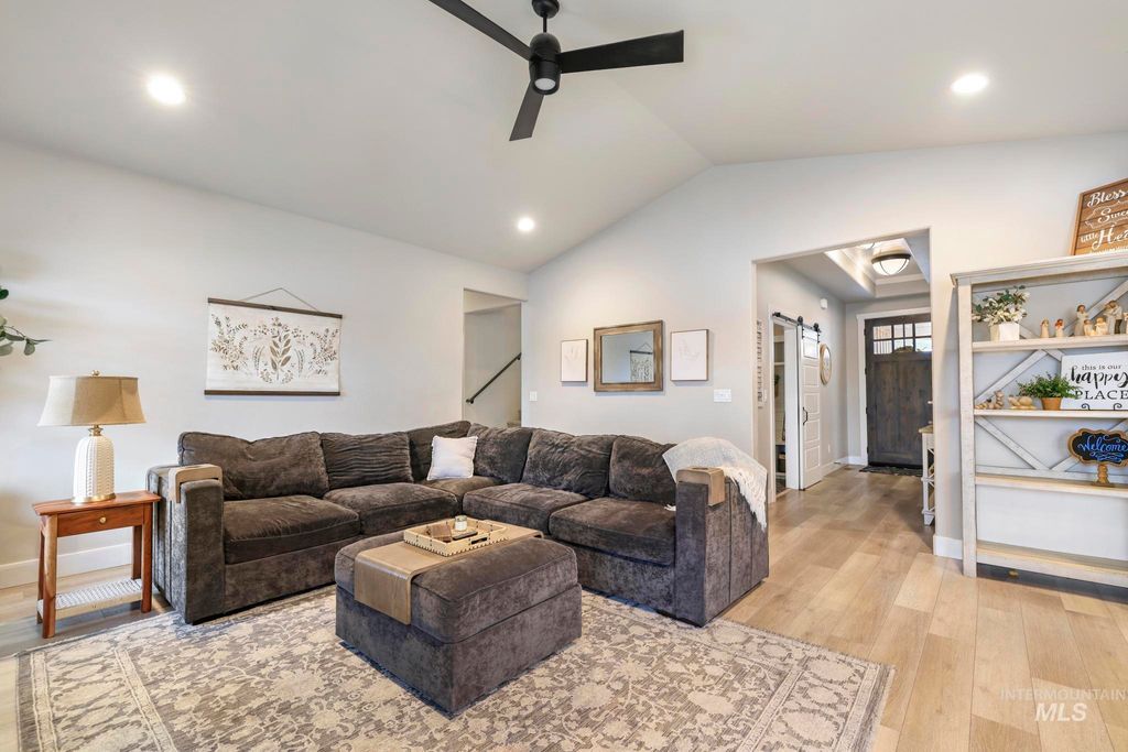 Photo of 3103 Moonrise Rd, Twin Falls, ID 83301 (MLS # 98975950)