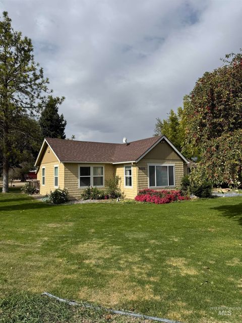 Photo of 9101 S Powerline Rd, Nampa, ID 83686 (MLS # 98964663)