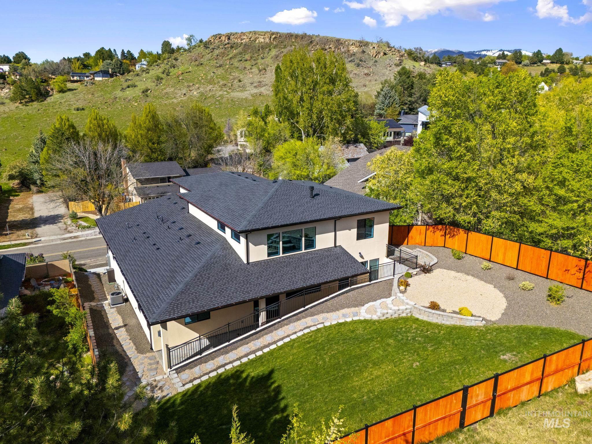 1417 E Shenandoah Dr