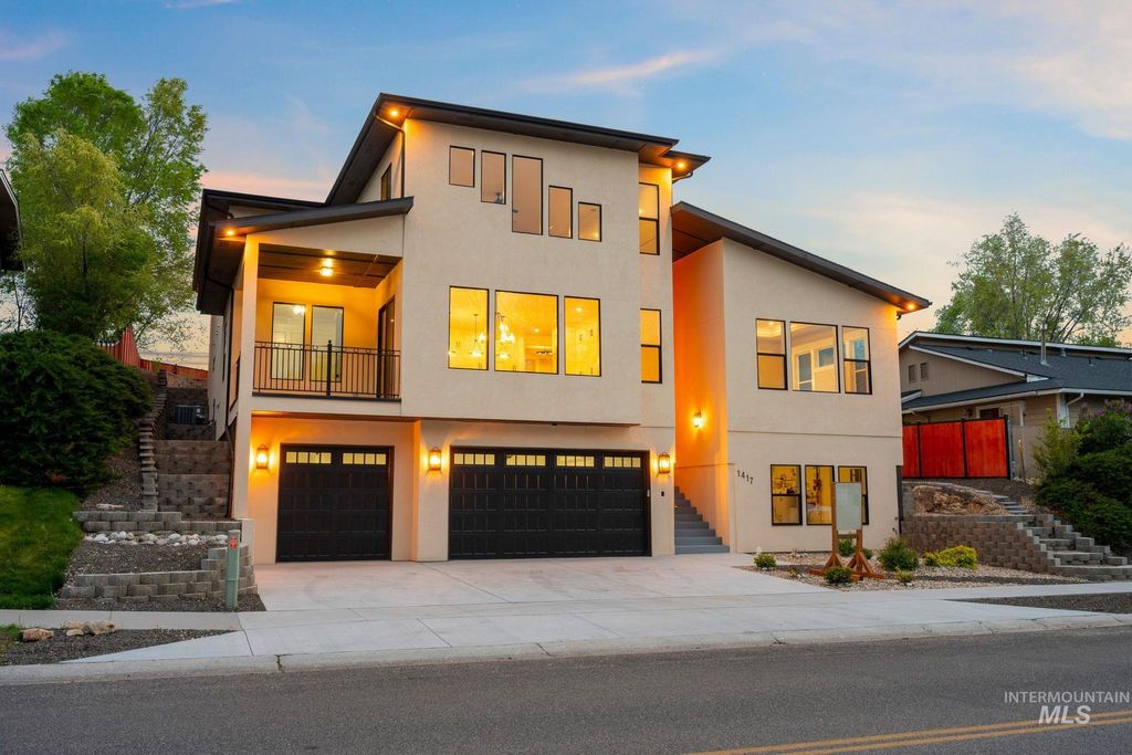 Photo of 1417 E Shenandoah Dr, Boise, ID 83712 (MLS # 98982621)