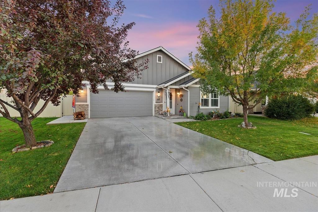 Photo of 7907 E Quaker Dr, Nampa, ID 83687 (MLS # 98964968)