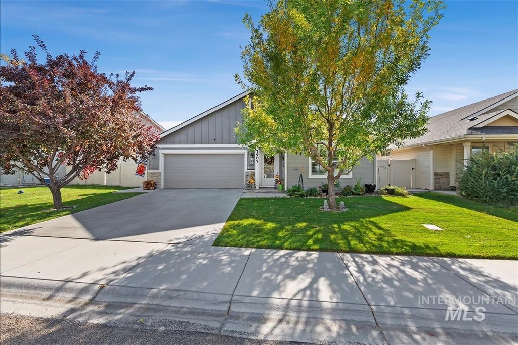Photo of 7907 E Quaker Dr, Nampa, ID 83687 (MLS # 98964968)