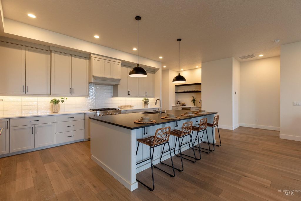 Photo of 426 E Jarvis St, Meridian, ID 83642 (MLS # 98963658)