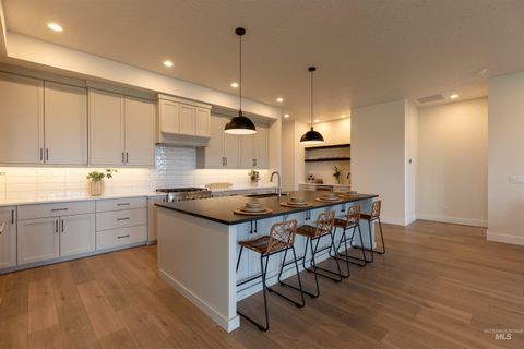 426 E Jarvis St Meridian ID 83642