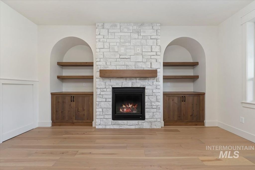 Photo of 9332 W Gladiola Ln, Star, ID 83669 (MLS # 98972546)