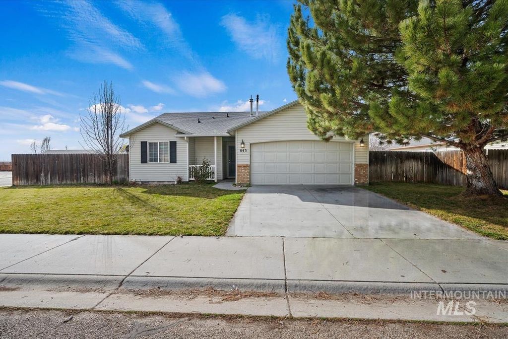 Photo of 843 N Pasture Ave, Kuna, ID 83634 (MLS # 98977838)