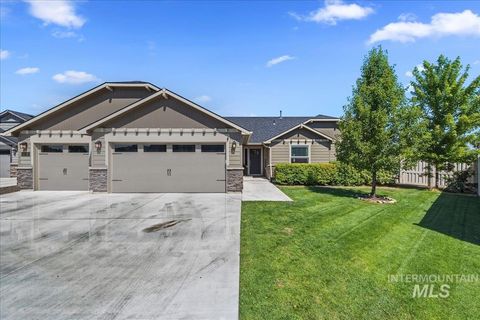 Photo of 5770 E Walbrook St, Nampa, ID 83687 (MLS # 98991784)