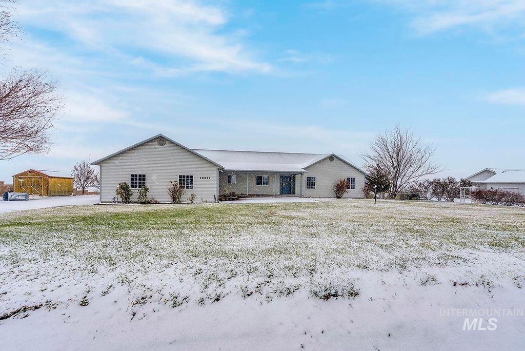 Photo of 16677 Sage Acres Ln, Caldwell, ID 83607 (MLS # 98970075)