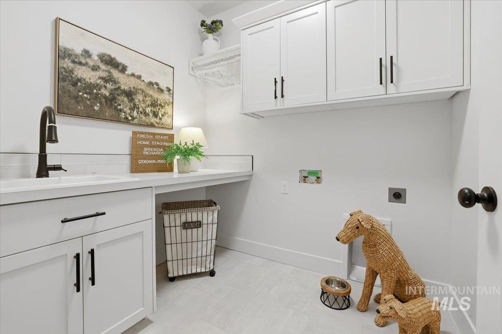 Photo of 9394 S Sapper Hill Ave, Kuna, ID 83634 (MLS # 98976073)