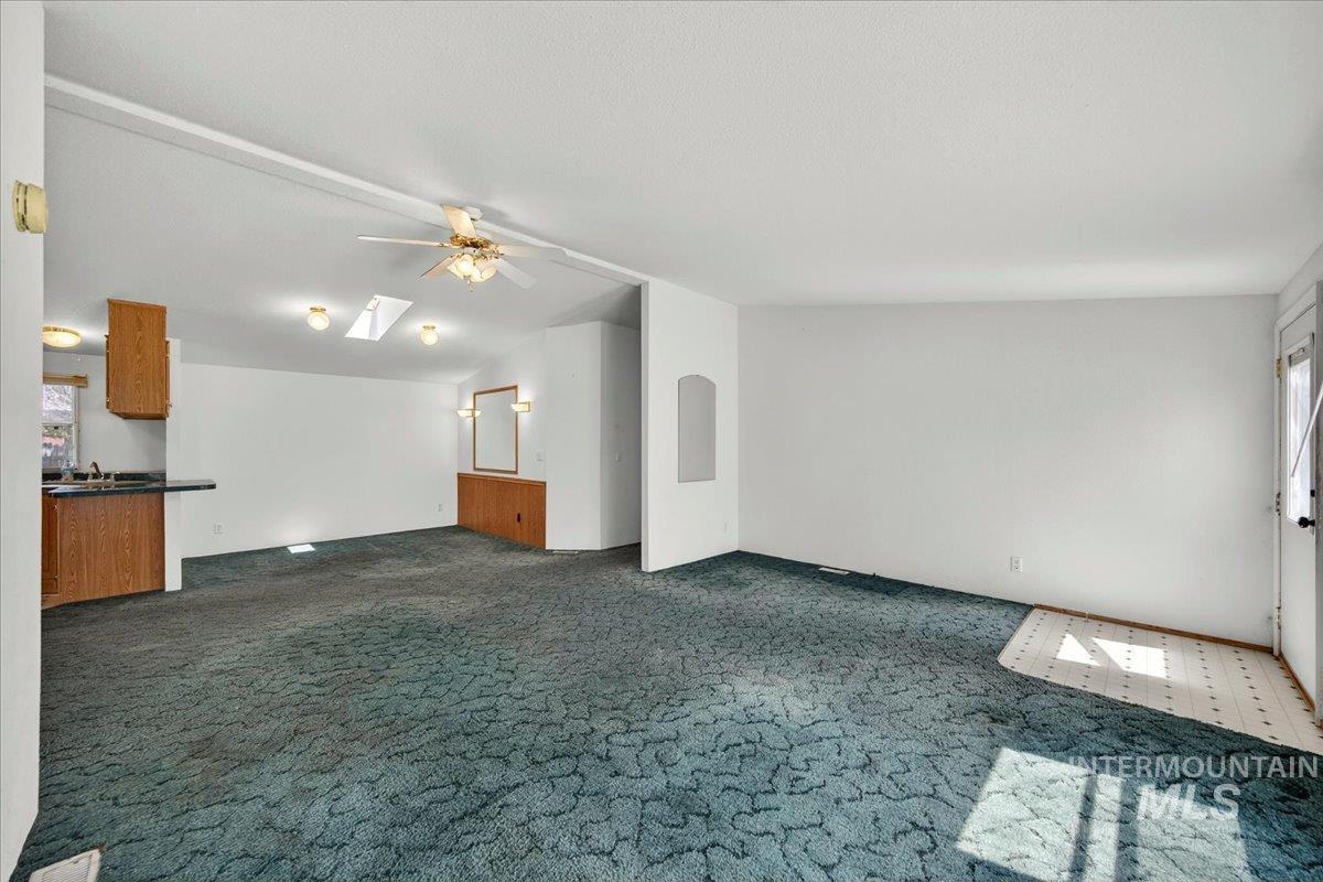 402 Cedar St