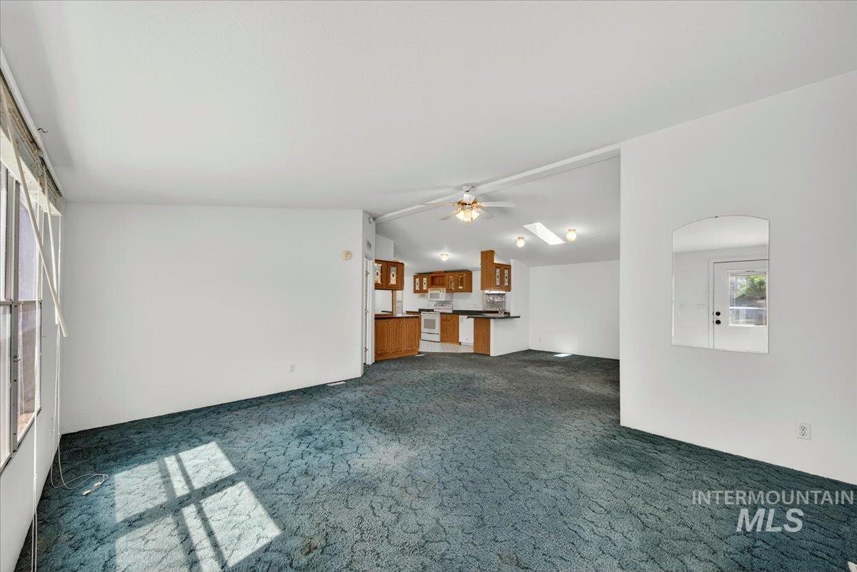 402 Cedar St