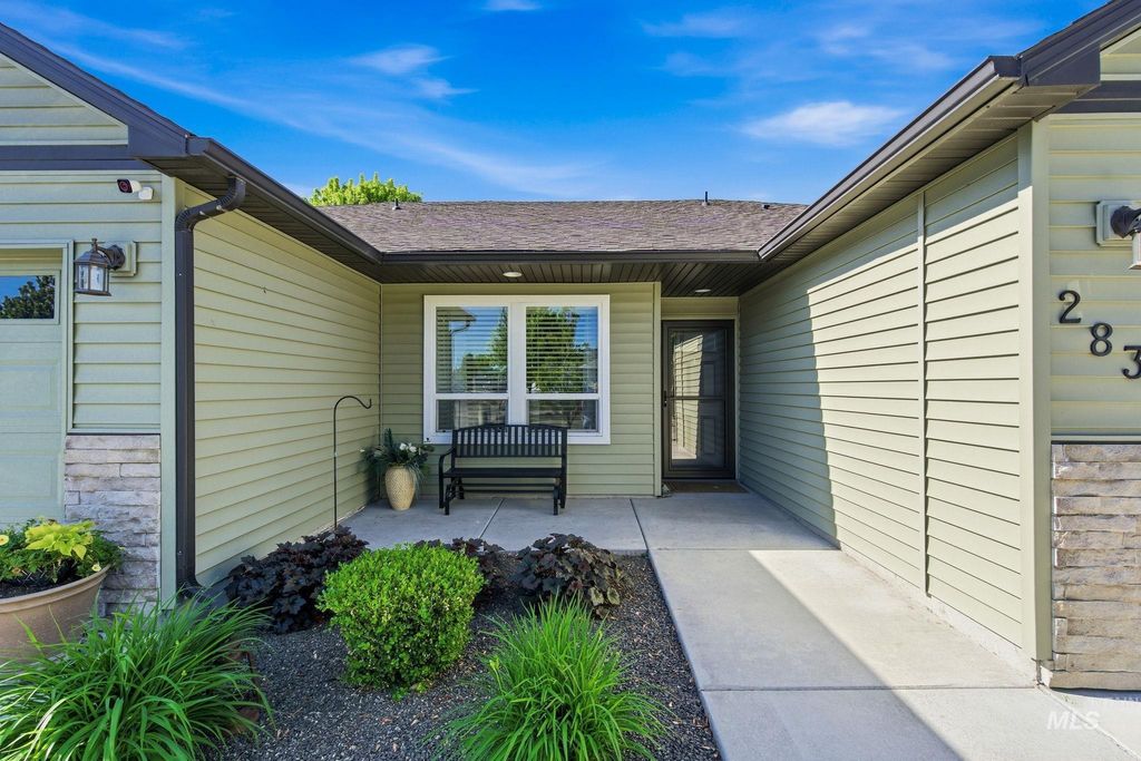 Photo of 2839 E Apricot Dr, Meridian, ID 83646 (MLS # 98985962)
