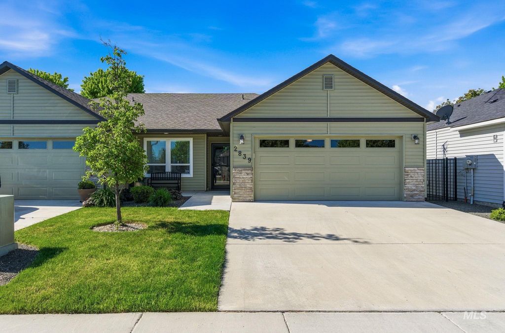 Photo of 2839 E Apricot Dr, Meridian, ID 83646 (MLS # 98985962)