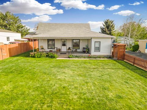 Photo of 1017 Burley Avenue, Buhl, ID 83316 (MLS # 98953524)