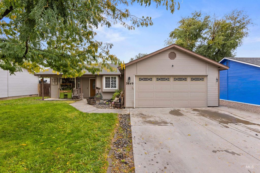 Photo of 3649 S Peoria Way, Meridian, ID 83642 (MLS # 98963843)