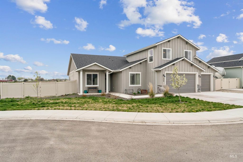 Photo of 426 October Sky Street, New Plymouth, ID 83655 (MLS # 98982503)
