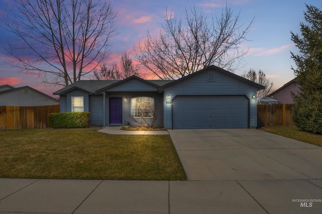 Photo of 933 N Sluice Way, Kuna, ID 83634 (MLS # 98973523)