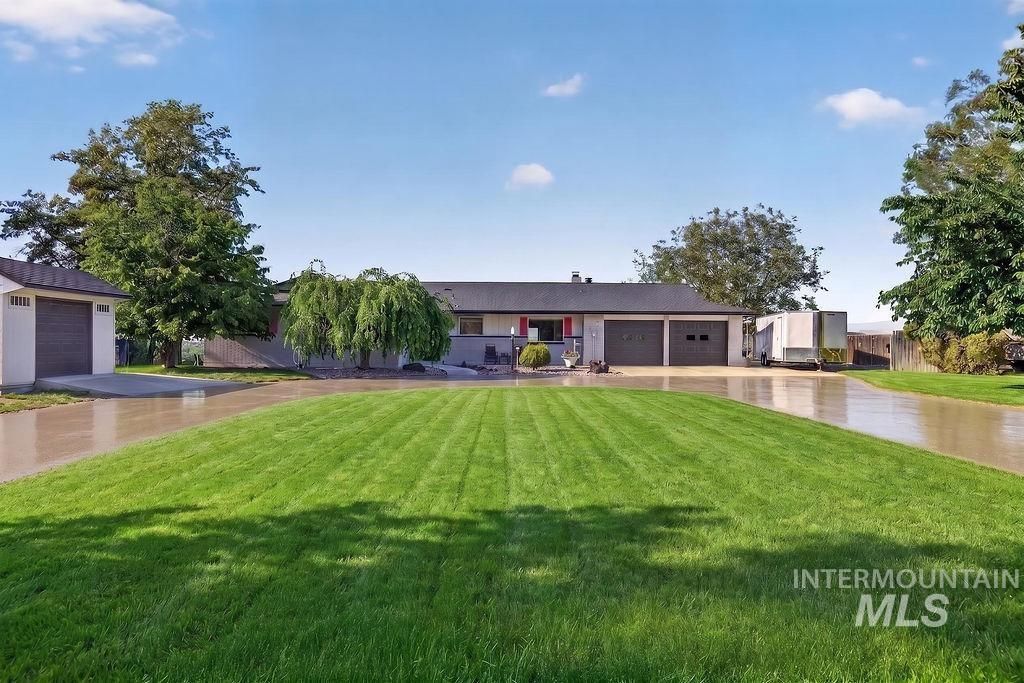 Photo of 4230 E Chinden Blvd, Eagle, ID 83616 (MLS # 98986145)
