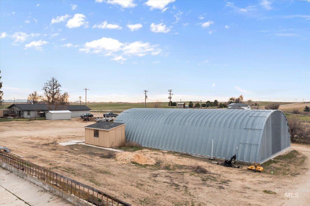 Photo of 15032 Hollow Rd, Caldwell, ID 83607 (MLS # 98978138)